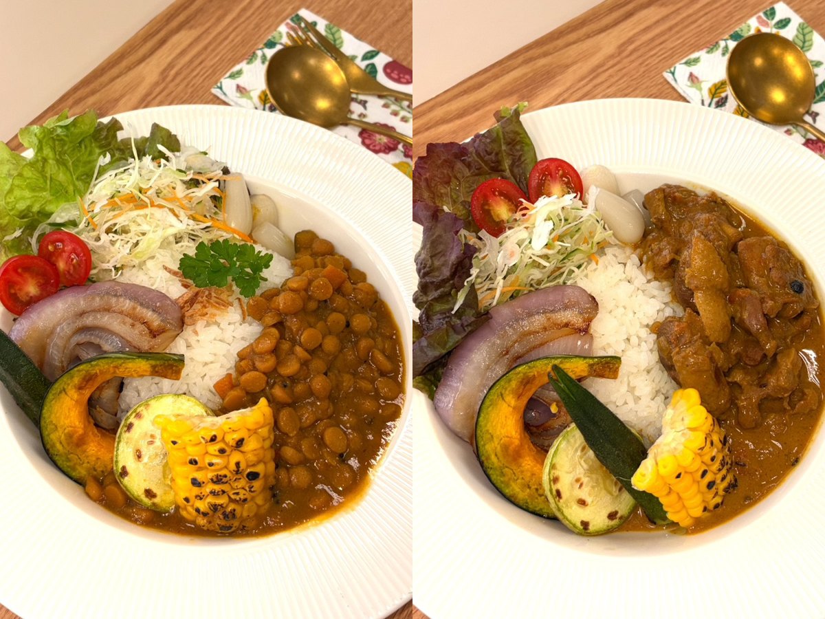 レンズ豆のダルカレー（左）とココナッツチキンカレー（右）