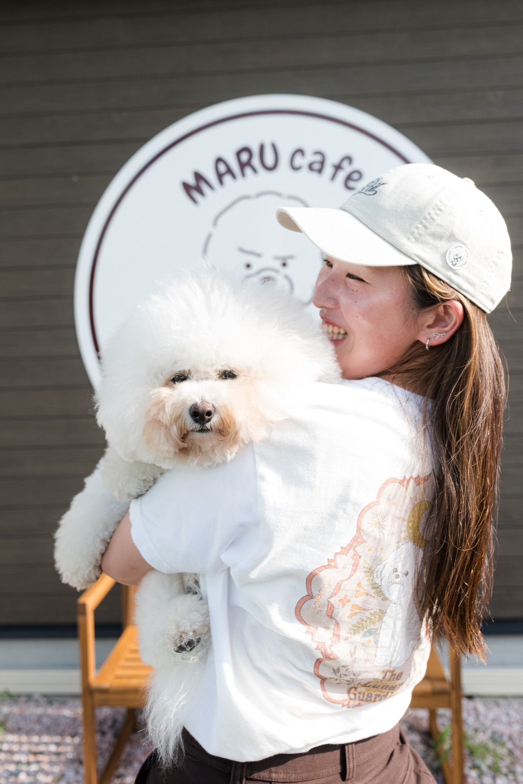 MARU cafe オーナーと愛犬のまる
